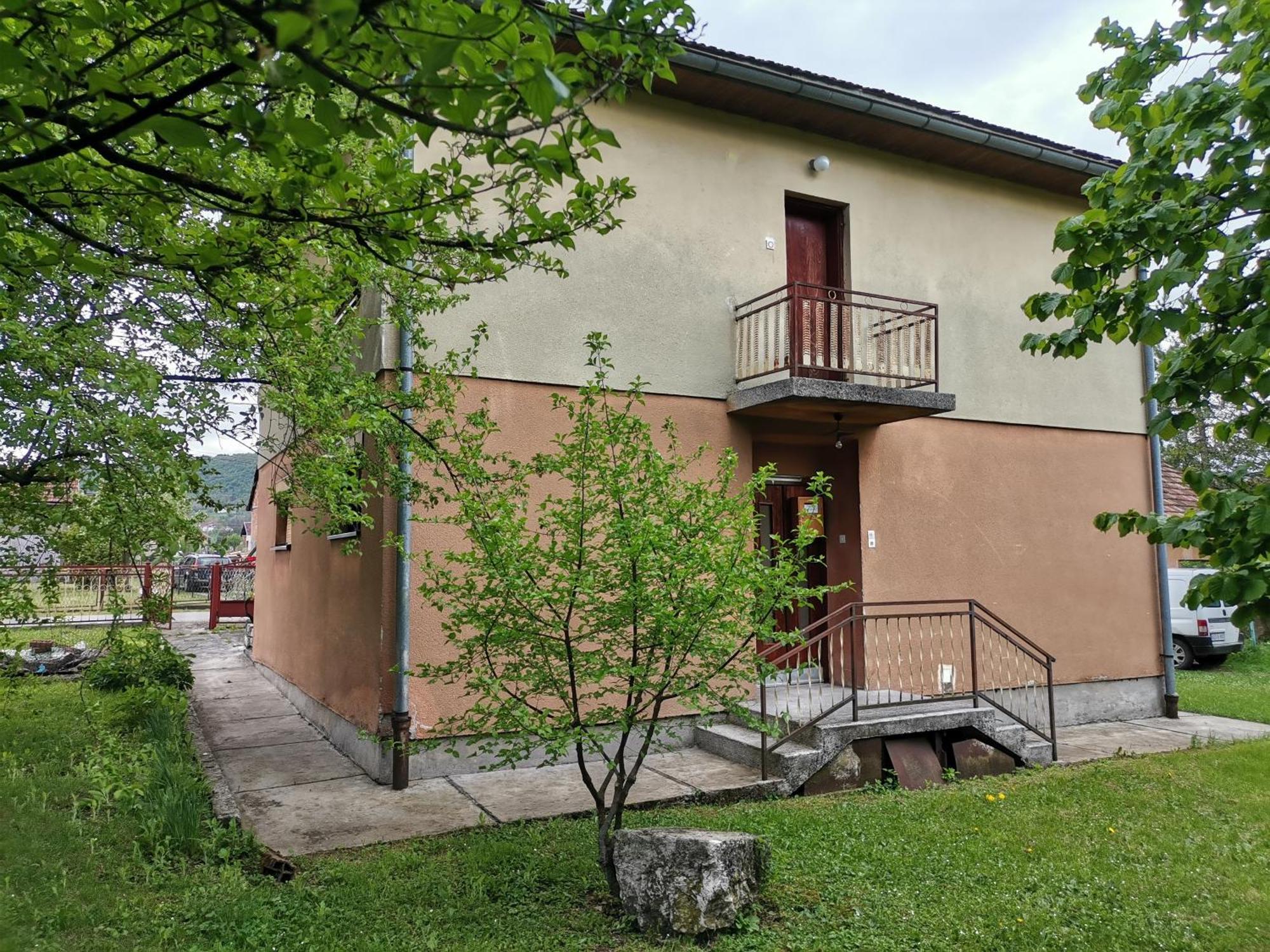 Aki Apartment Drvar Luaran gambar