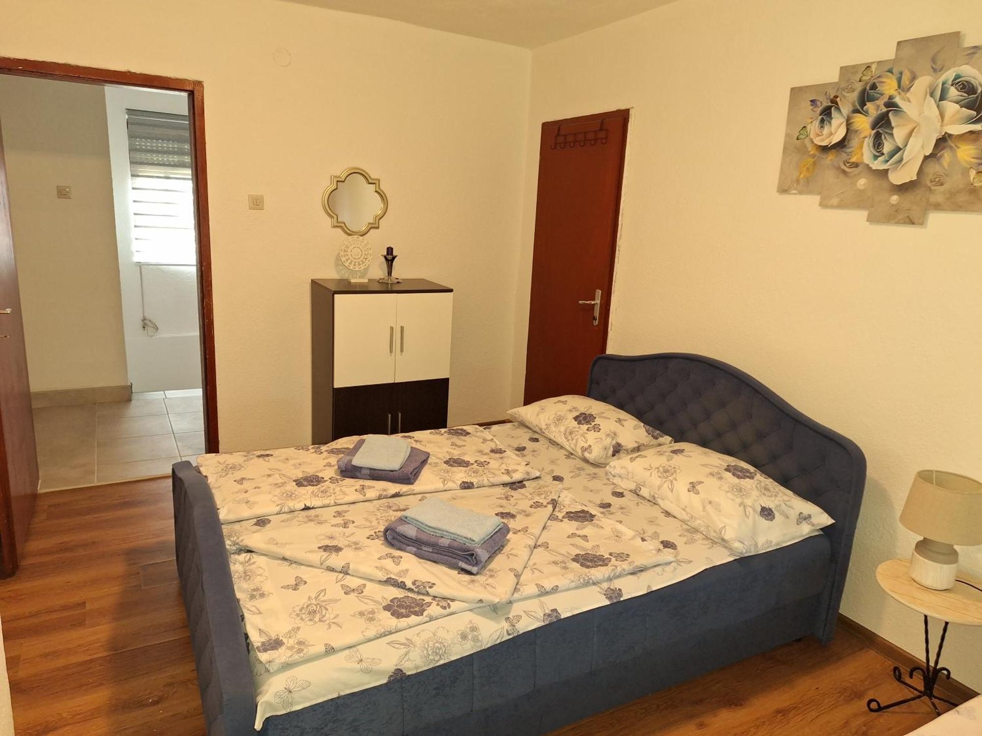 Aki Apartment Drvar Luaran gambar