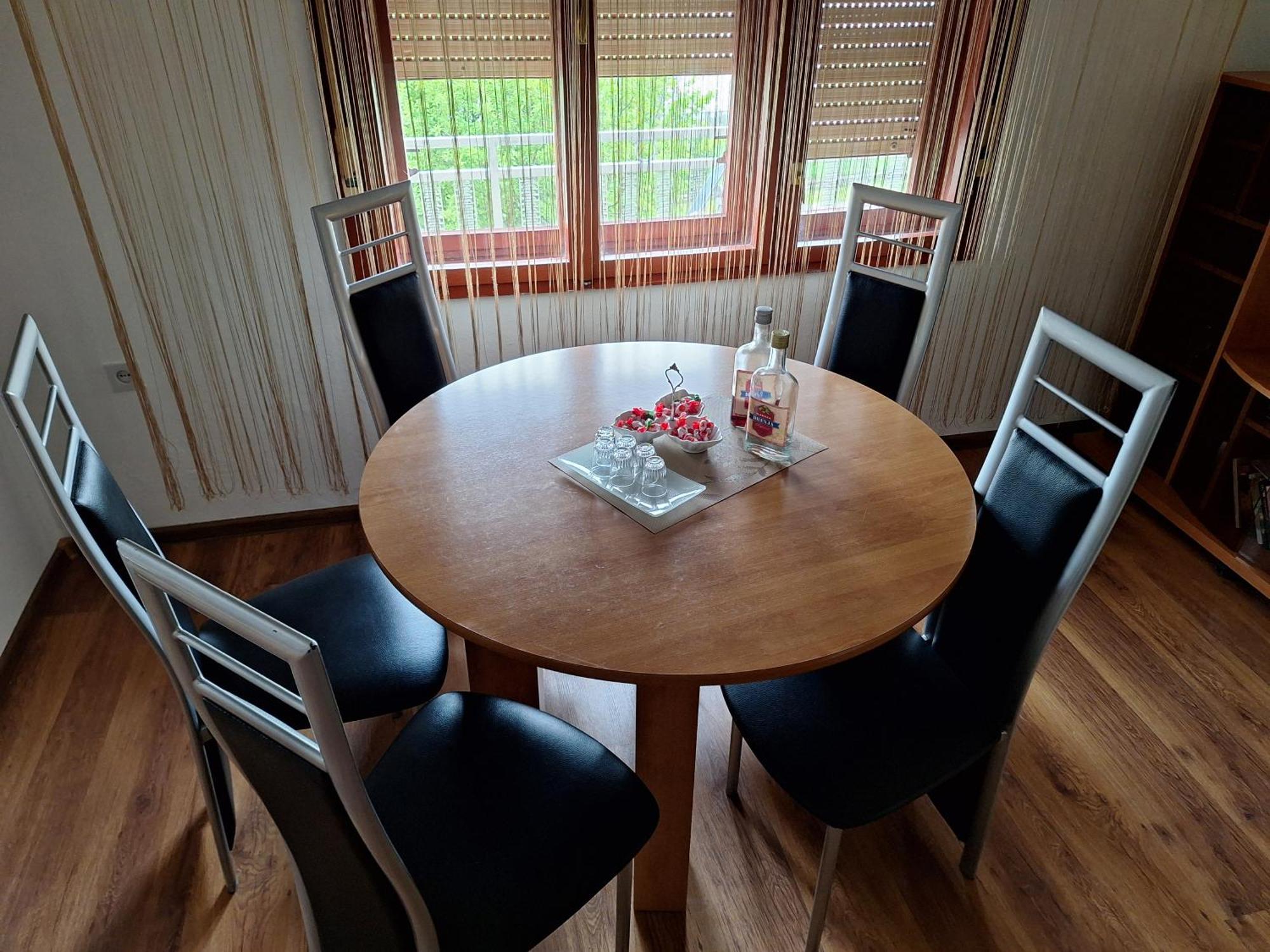 Aki Apartment Drvar Luaran gambar